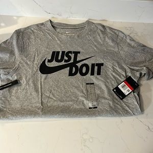 Nike t-shirt